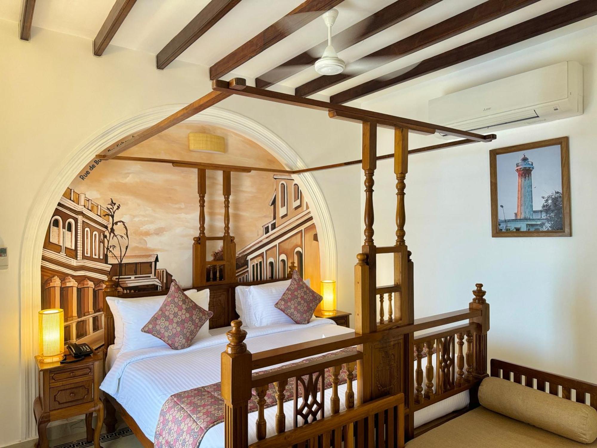 La Plage Seaview Suites Pondicherry Exteriör bild