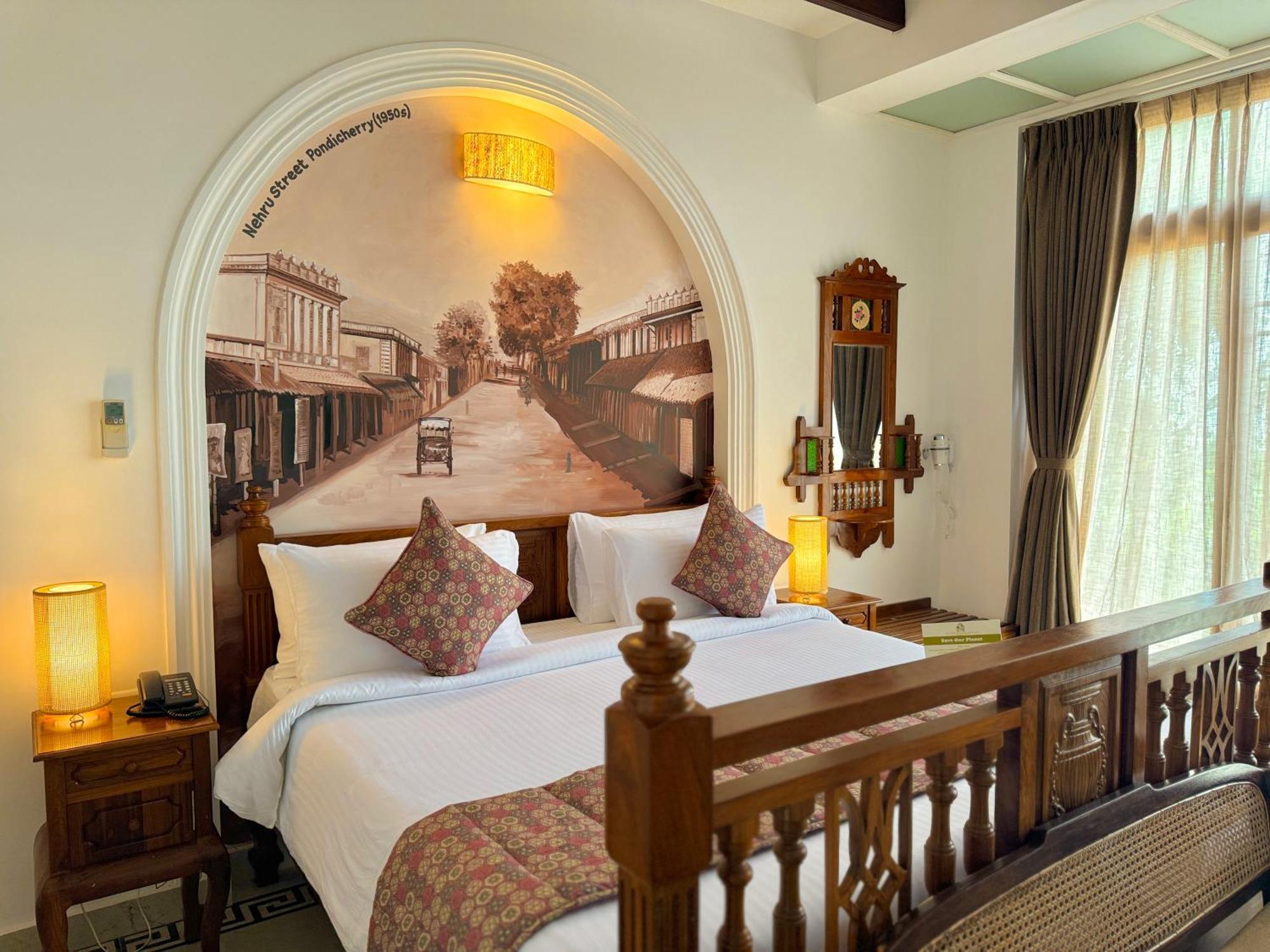 La Plage Seaview Suites Pondicherry Exteriör bild