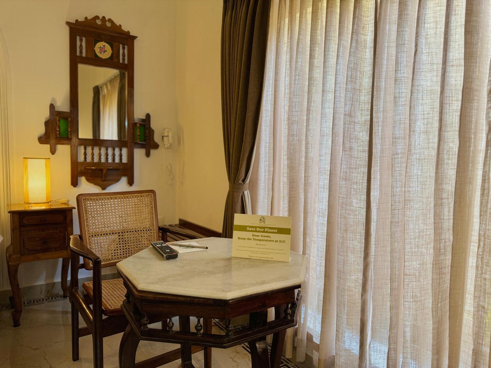 La Plage Seaview Suites Pondicherry Exteriör bild