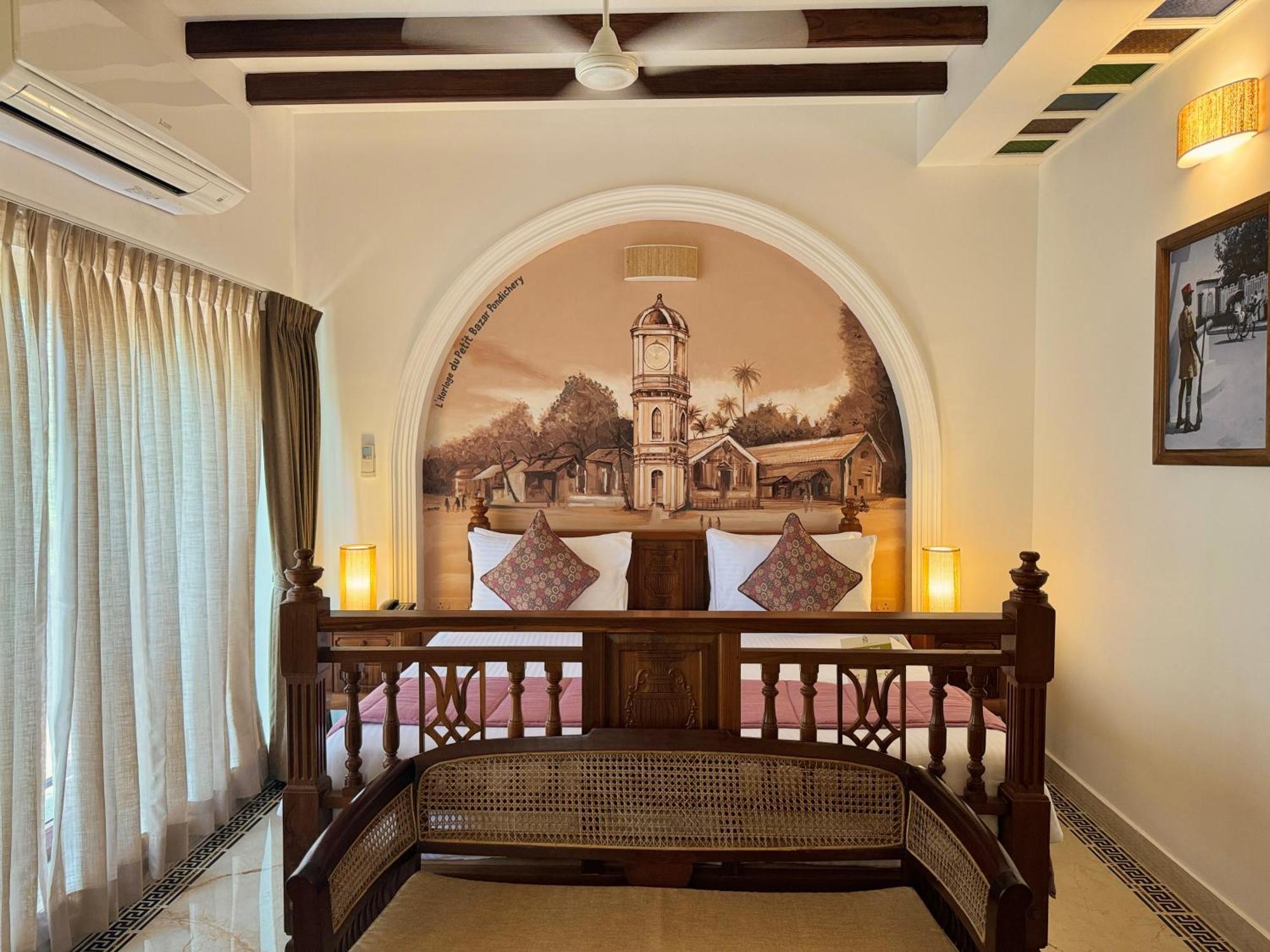 La Plage Seaview Suites Pondicherry Exteriör bild