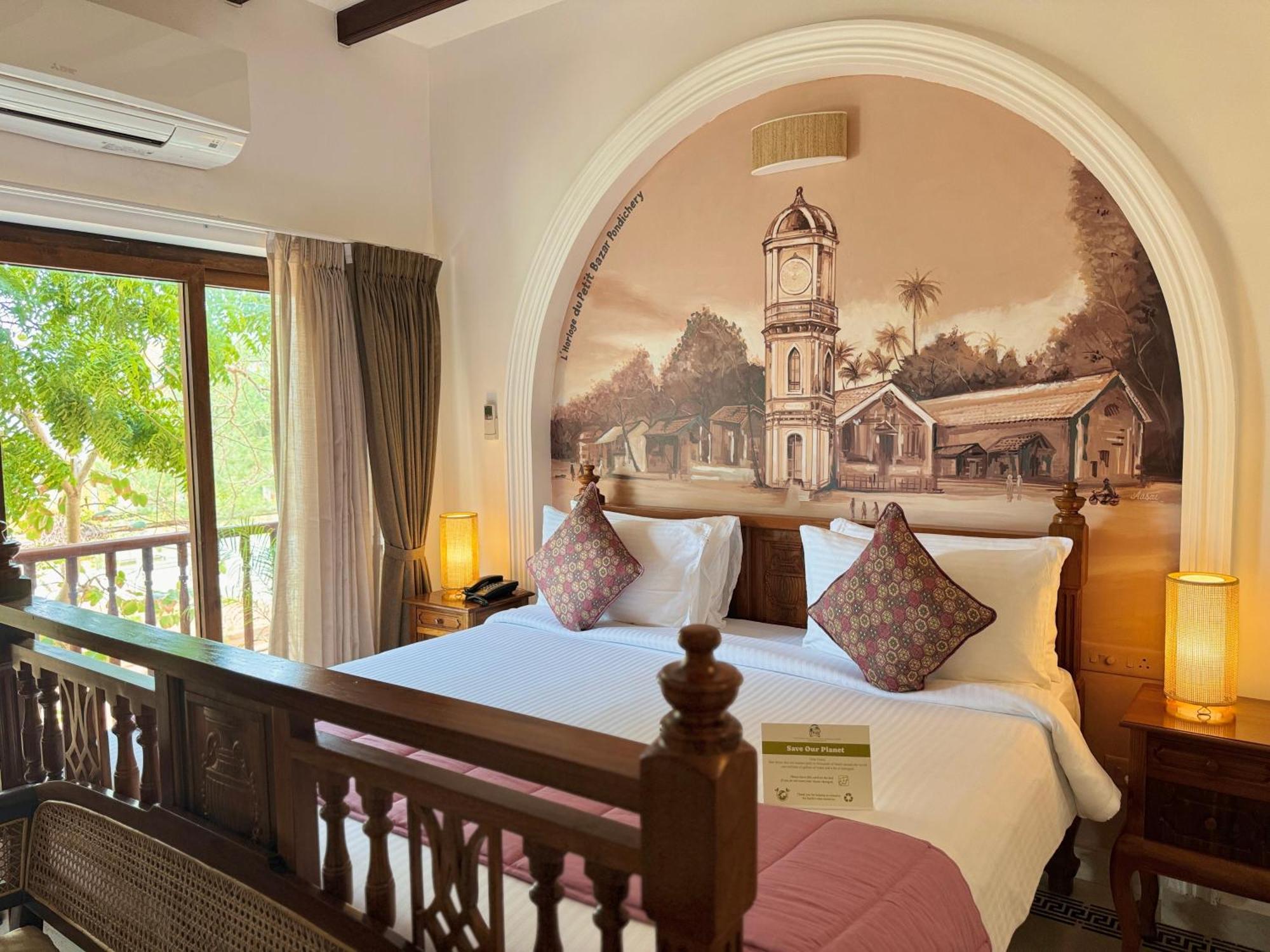 La Plage Seaview Suites Pondicherry Exteriör bild